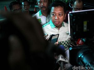 Rommy Dicecar KPK soal Rp 1,4 M yang Disita dari Wabendum PPP Rommy Dicecar KPK soal Rp 1,4 M yang Disita dari Wabendum PPP