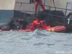 Ombak Tinggi dan Kendaraan di KM Lestari Maju Sulitkan Pencarian