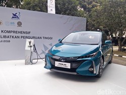 Hasil Akhir Studi Mobil Plug-in Hybrid Toyota Tembus 88,8 Km/L