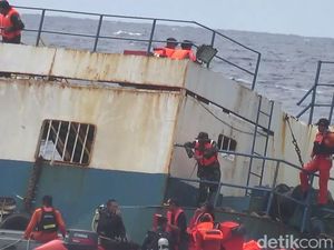 Sisir Perairan, SAR Belum Temukan Korban KM Lestari Maju