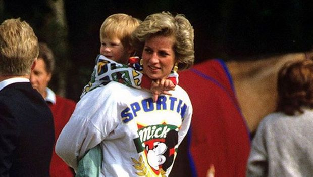 Keinginan Pangeran Harry agar Anak Punya Masa Kecil yang Bahagia