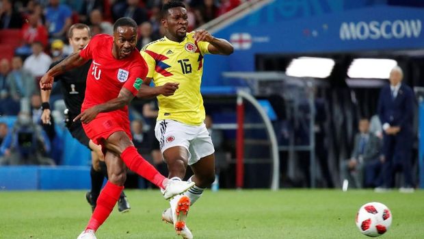 Raheem Sterling sukses membuat lini pertahanan Kolombia kelimpungan.