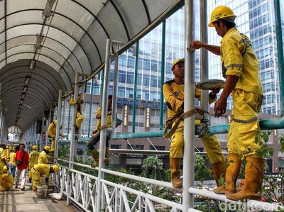 Dinas Bina Marga DKI Percantik JPO Sudirman