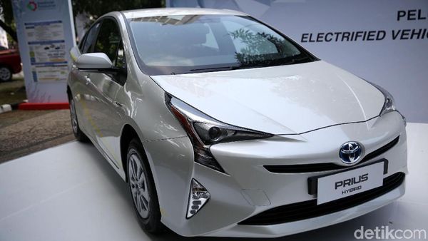 Toyota Sumbang Mobil Hijau