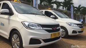 Aksi Wuling Jadi Taksi