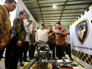 Menteri Perindustrian Airlangga Kunjungi Pabrik Perakitan AMMDes