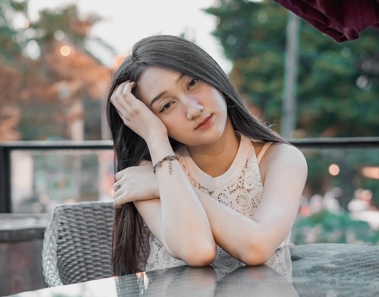 10 Idola Tik Tok Cantik Yang Hits Di Media Sosial