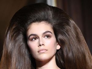 Inikah Tren Rambut 2019? Dari Jambul Molen Sampai Sasak Dramatis