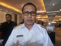 Wali Kota Makassar Wajibkan PNS Pemkot Salat Gerhana