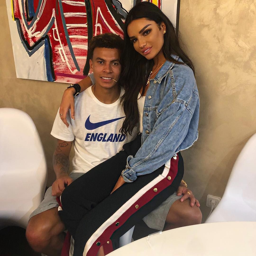 Liburan Ruby Mae, kekasih Dele Alli