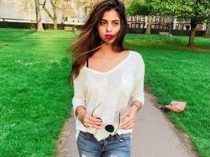 Putri Shah Rukh Khan Unggah Foto Menangis, Kenapa?
