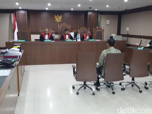 Suap DPRD, Eks Kadis di Lampung Tengah Dituntut 2,5 Tahun Bui