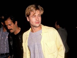 Brad Pitt Dulu Pakai Kostum Ayam dan Dicuekin, Sekarang Dipuja-puja