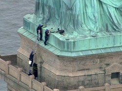 Wanita AS yang Panjat Patung Liberty Divonis 18 Bulan Penjara
