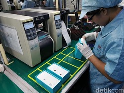 Penjualan Anjlok 60%, Buruh Pabrik Smartphone Dirumahkan