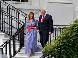 Gaya Piknik Melania Trump di Perayaan HUT AS, Gaun Rp 40 Juta Jadi Andalan Gaya Piknik Melania Trump di Perayaan HUT AS, Gaun Rp 40 Juta Jadi Andalan