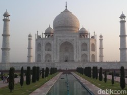 Taj Mahal Memilih Buka di Tengah Lonjakan Kasus Corona India