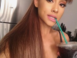 Jarang Terjadi, Ariana Grande Potong Rambut Bob
