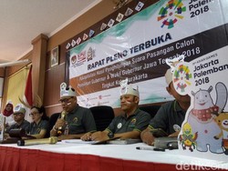 Meriah! Rapat Pleno KPU Surakarta Diwarnai Atribut Asian Games