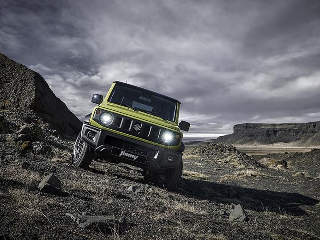 Saat Suzuki Jimny Punya 5 Pintu Saat Suzuki Jimny Punya 5 Pintu