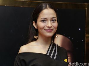 Putri Marino si Bumil Cantik Putri Marino si Bumil Cantik
