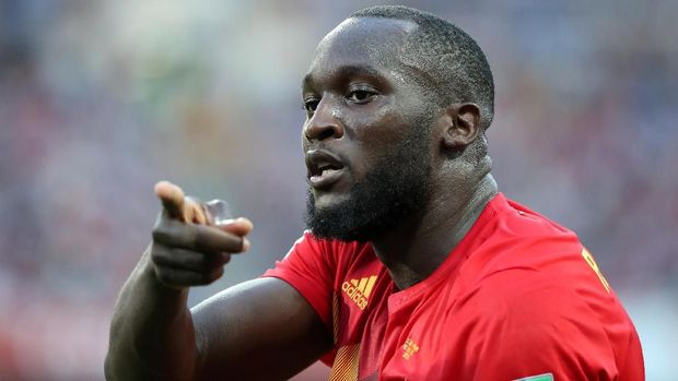 Romelu Lukaku pemain Belgia keturunan imigran bisa berbicara dalam enam bahasa. (
