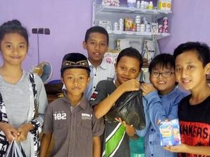 Cerita Menyentuh Anak-anak yang Bawa Kucing Liar ke Dokter Hewan