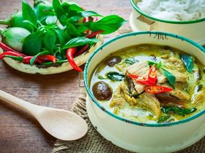 Makan Siang dengan Sajian Kari Khas Thailand Berkuah Kental di 5 Resto Ini