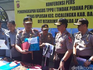 Polisi Sita Seluruh Aset Big Bos Miras Oplosan Polisi Sita Seluruh Aset Big Bos Miras Oplosan