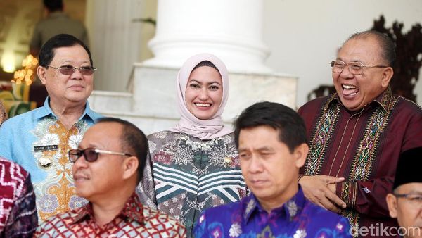 Melihat Gaya Bupati se-Indonesia Saat Berkumpul di Istana Bogor