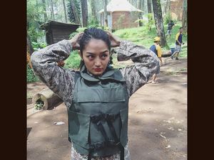Gaya Olahraga Syantik Ala Siti Badriah: Dari Nge-gym Sampai Paintball