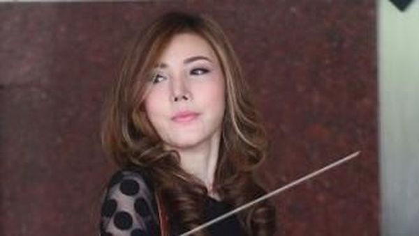 Gaya 7 Istri Tersangka Korupsi Pakai Tas Seharga Motor hingga Rumah