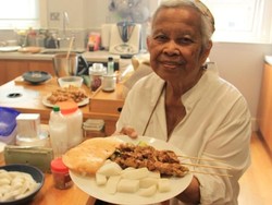 Sri Owen, Perkenalkan Masakan Indonesia ke Dunia Lewat Buku