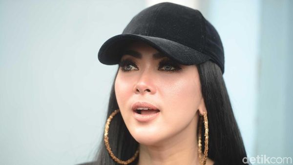 Soal Jargon, Syahrini Sindir Siti Badriah?