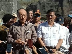 Cerita Luhut soal Presiden Bank Dunia yang Naik Mercy Bekas Taksi