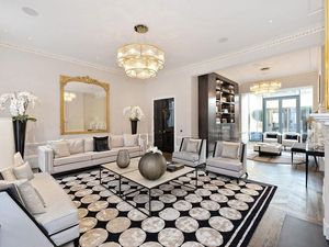 Beli Rumah Rp 450 M Ini Langsung Jadi Tetangga Ratu Elizabeth