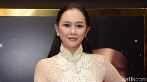 Aura Kasih Tampil Transparan di Karpet Merah