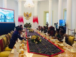 Bertemu Jokowi, Bupati Se-Indonesia Curhatkan Ini
