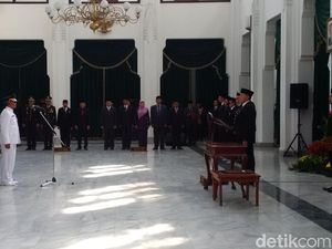 Pj Gubernur Iriawan Lantik Pj Bupati Sumedang