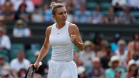 Simona Halep memiliki payudara yang terlalu besar, berukuran 34DD. Kondisi tersebut menyulitkannya sebagai petenis profesional dan membuatnya mengalami sakit punggung. Akhirnya dia mengurangi ukuran payudaranya menjadi 34C (Andrew Couldridge/Reuters)