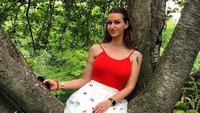 Axel Witsel menjadi gelandang andalan Belgia. Rafaella Witsel sejauh ini turut hadir di tribune untuk memberi dukungan. (Foto: Instagram)