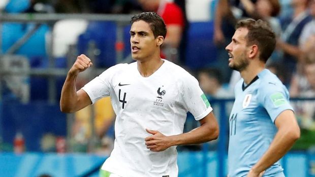 Bersaing di <I>El Clasico</I>, Kompak untuk <I>Les Bleus</I>