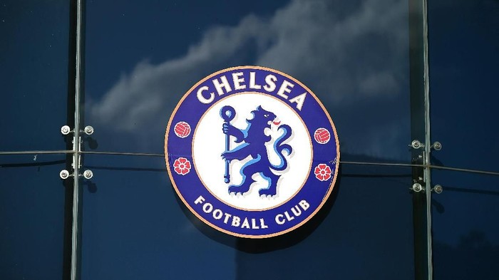 LONDON, ENGLAND - NOVEMBER 1: General view of a Chelsea Football Club logo during the Barclays Premier League match between Chelsea and Queens Park Rangers at Stamford Bridge on November 1, 2014 in London, England. (Photo by Clive Rose/Getty Images)