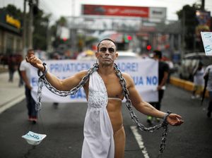 Aktivis Spanyol Demo Bugil Tolak Kulit dan Bulu Hewan untuk Busana