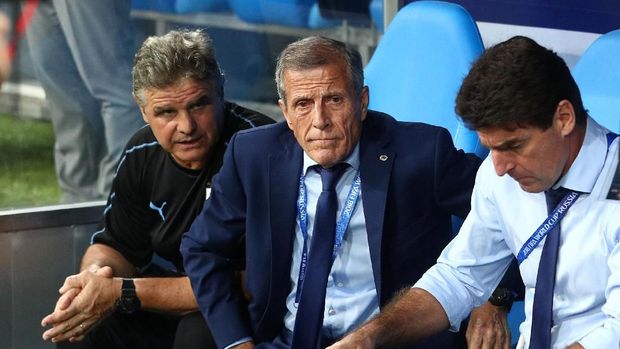 Oscar Tabarez membawa timnas Uruguay menjadi juara Copa America 2011.