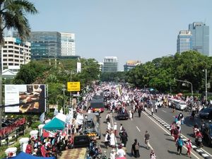 Potret Massa 67 Gelar Aksi di Depan Bareskrim