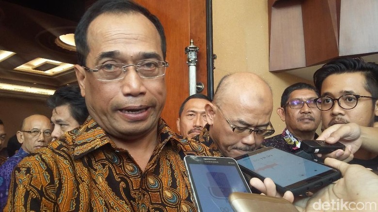 Pemerintah Wacanakan Angkutan Umum Berbasis Online