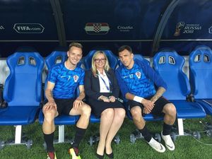 Mengenal Iva Olivari, Wanita Pertama di Bench Piala Dunia