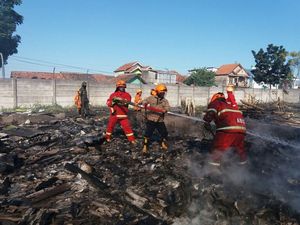Kebakaran Lahan Kosong di Cijaura Bandung Diduga Akibat Rokok