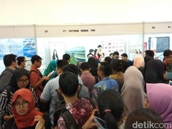 Makin Siang, Pemburu Kerja Padati Gedung Smesco